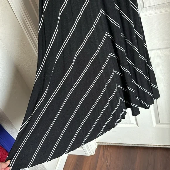 Loft Maxi Dress - Picture 4 of 4